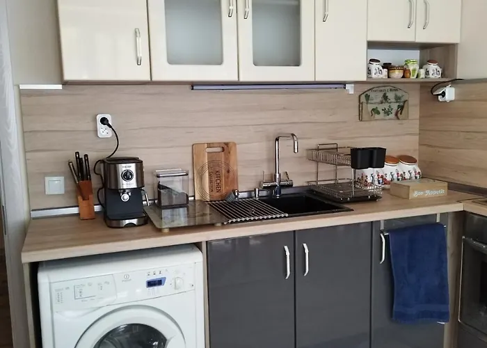 Comfort Near The 公寓 *