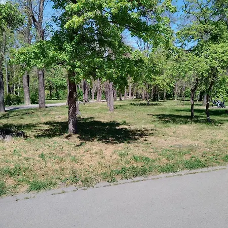 Comfort Near The Апартаменты Варна